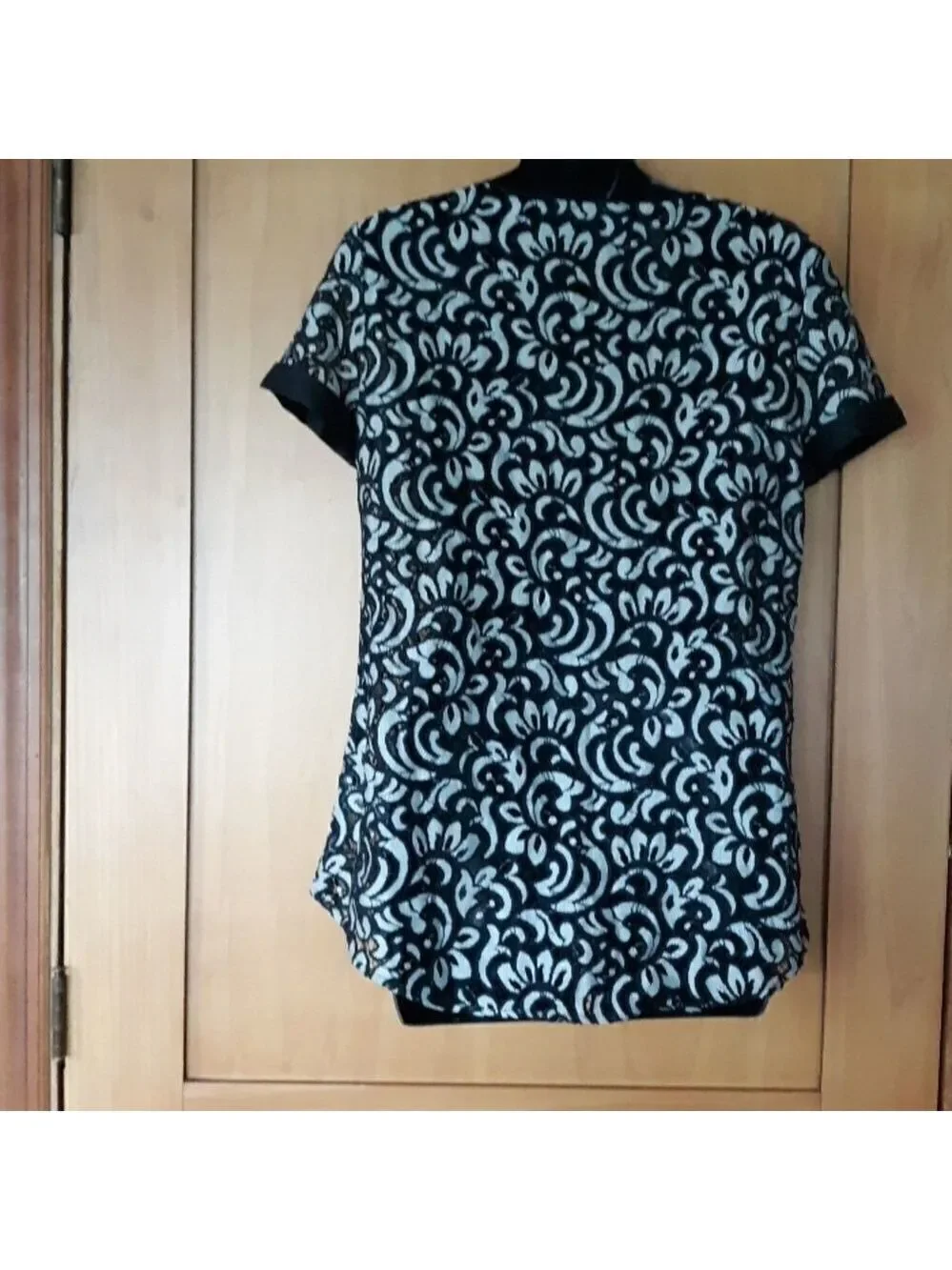 Express SeeThu Blouse - Picture 2 of 8